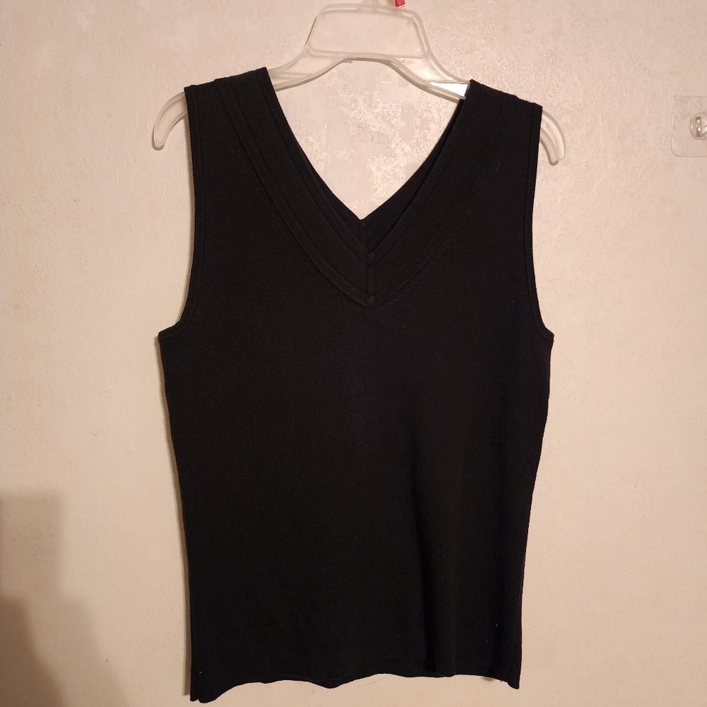 Preswick & Moore Sleeveless Black Top Size S